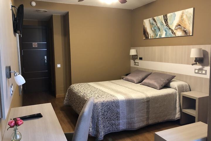 Room 13 of 34