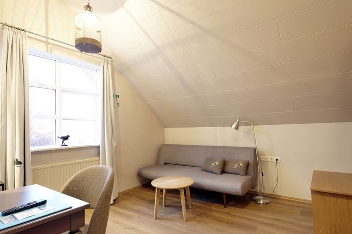 Room 9 of 43