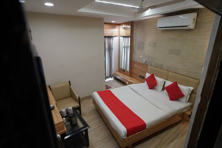 Room 9 of 44