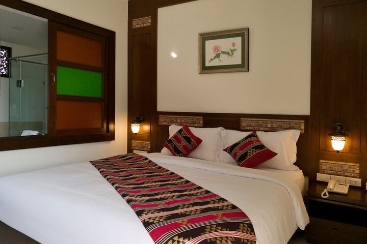 Room 8 of 49