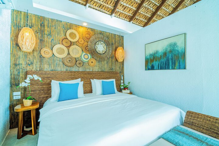 Room 15 of 120