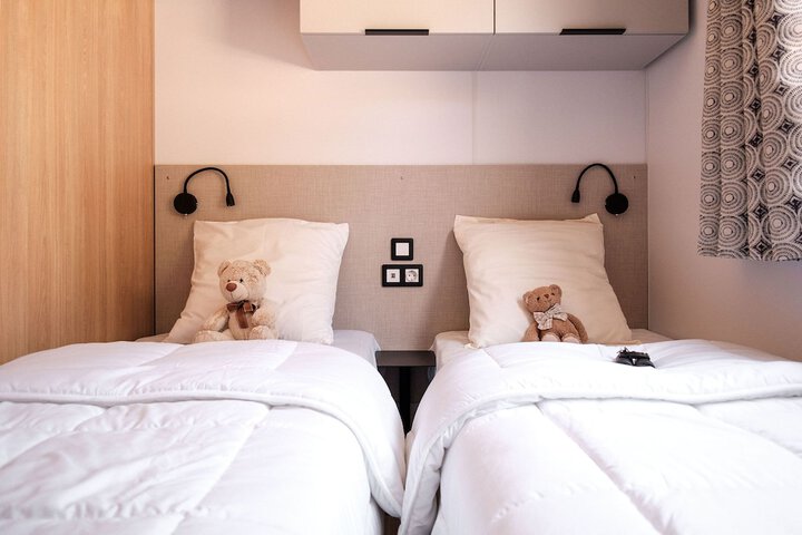 Room 16 of 54