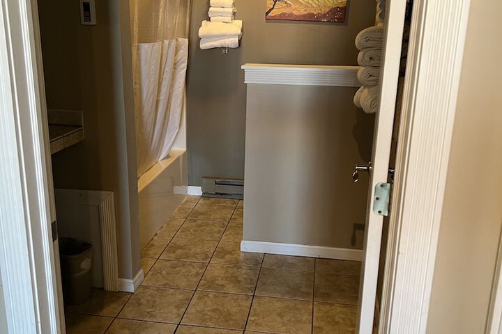 Room 14 of 22