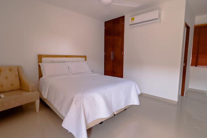 Room 13 of 31