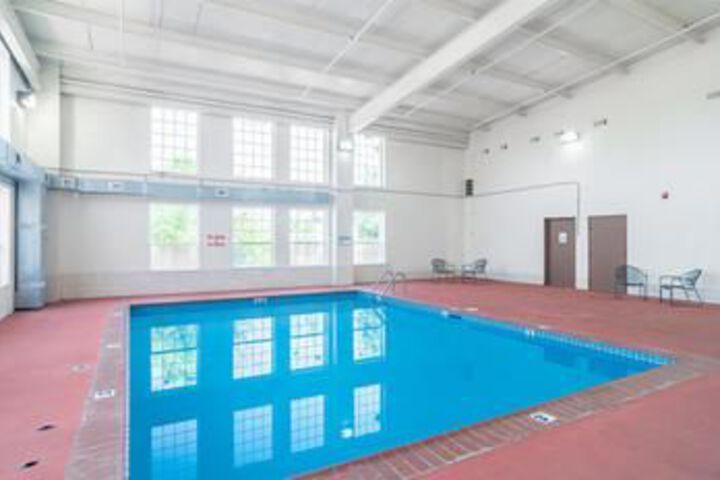 Pool 33 of 35