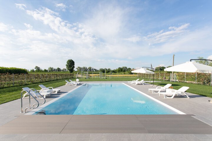 Pool 35 of 70