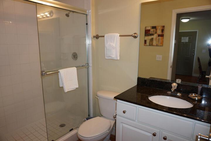 Room 26 of 132