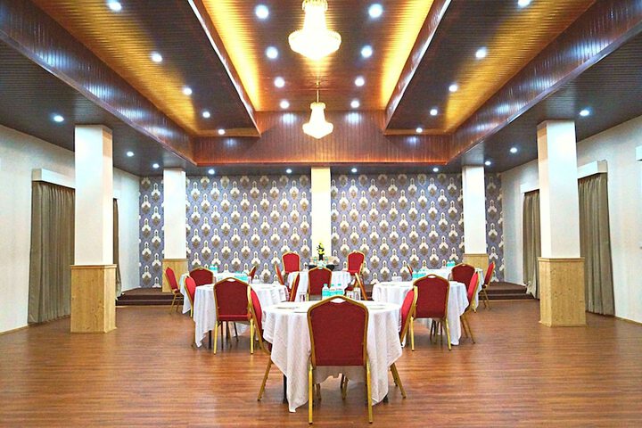 Ballroom/Hall 100 of 114