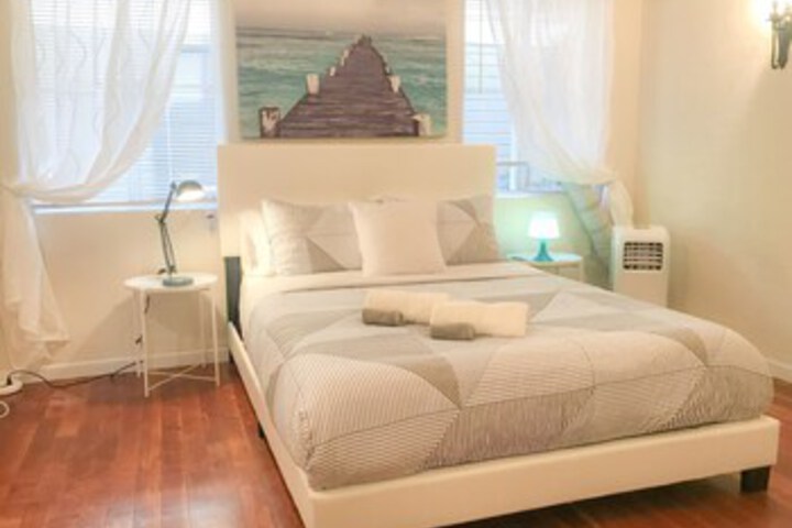 Room 26 of 34