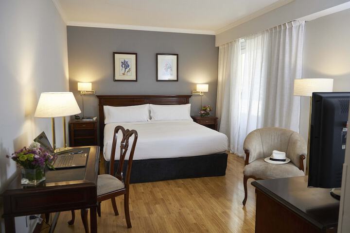 Room 4 of 51