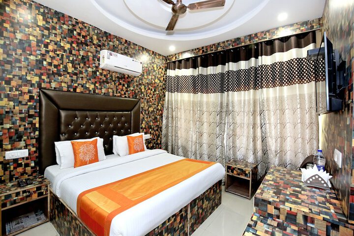 Room 18 of 29