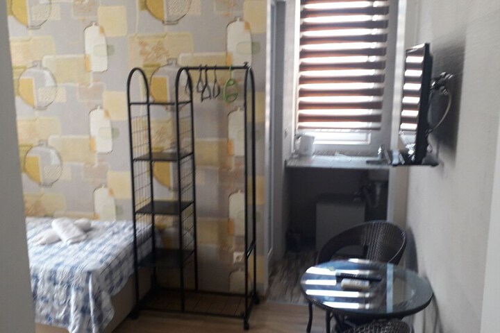 Room 4 of 26