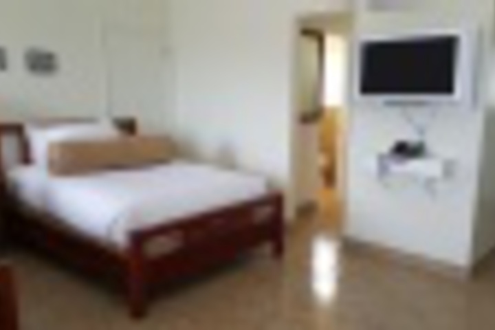 Room 566 of 695