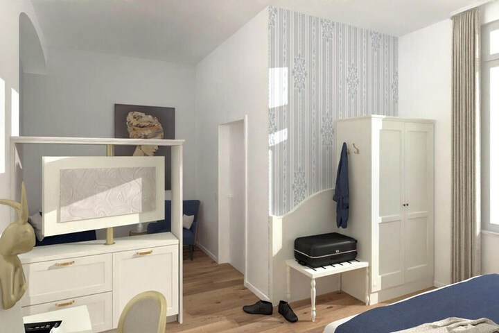 Room 12 of 38