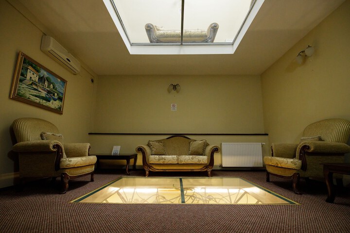 Business Center 36 of 50