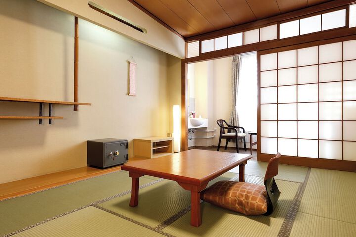 Room 10 of 50