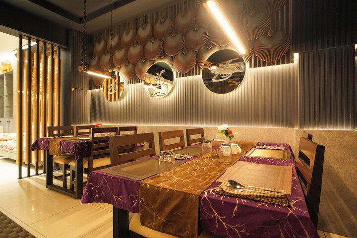 Dining 59 of 83