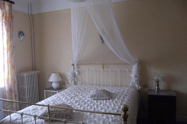 Room 17 of 53