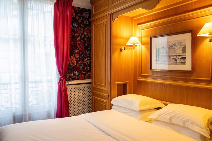 Room 20 of 44