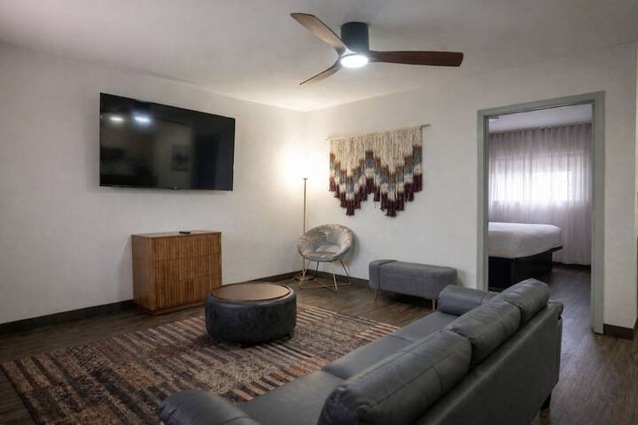 Room 30 of 80