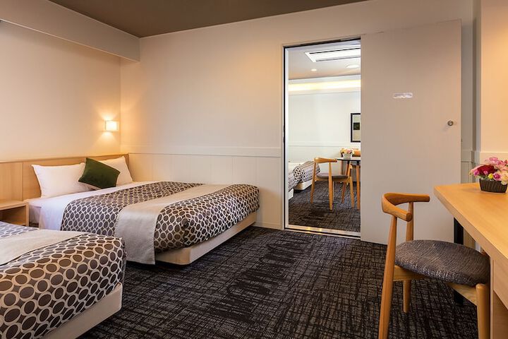 Room 12 of 66