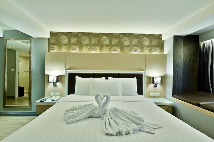 Room 16 of 35