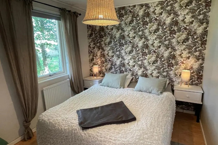 Room 2 of 21