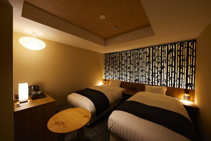 Room 9 of 66