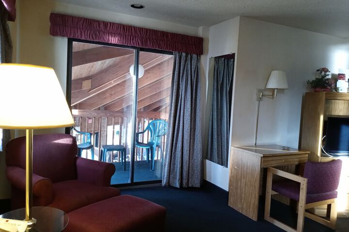 Room 14 of 30