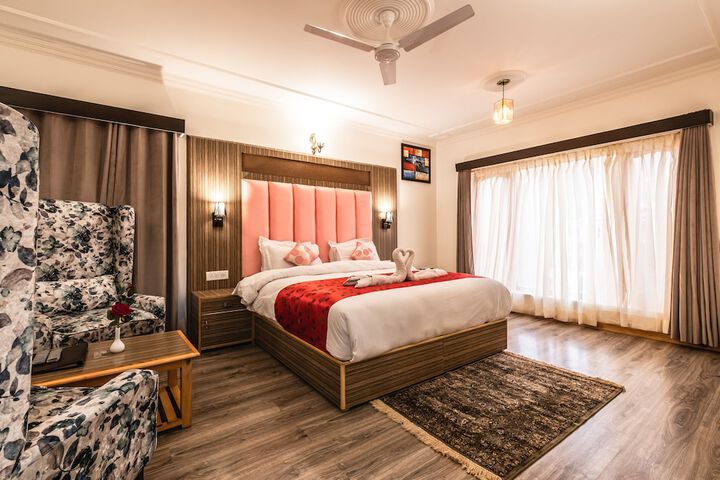 Room 3 of 27