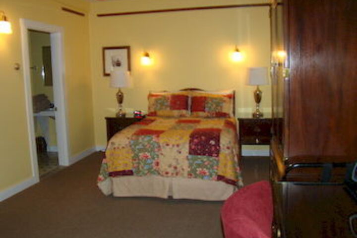 Room 5 of 19