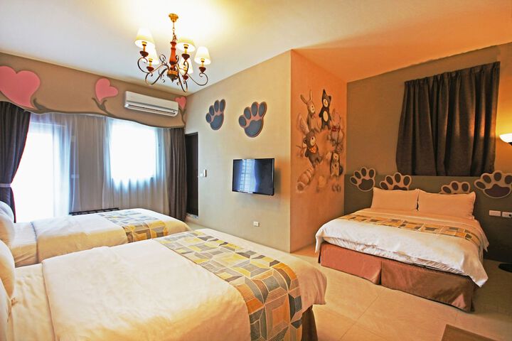 Room 6 of 57