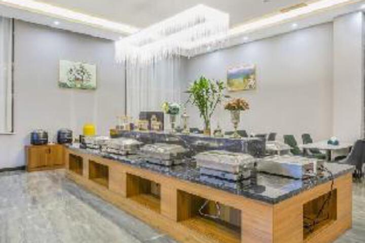 General 8 of 23