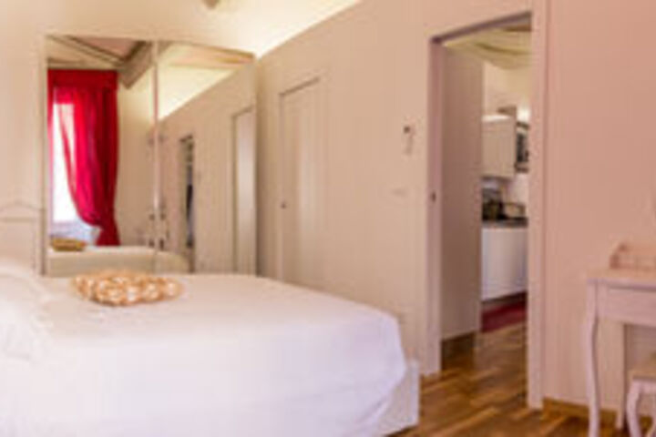 Room 12 of 36