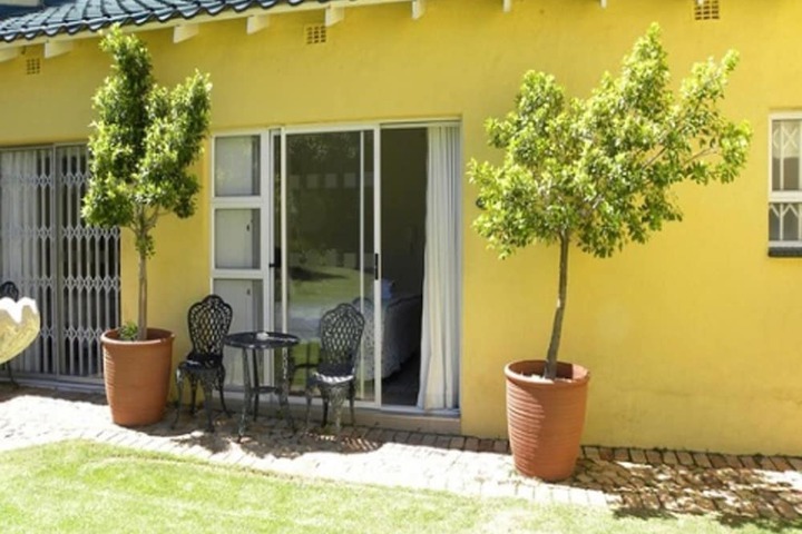 Room 2 of 11