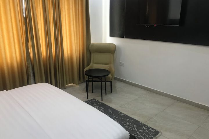 Room 19 of 66