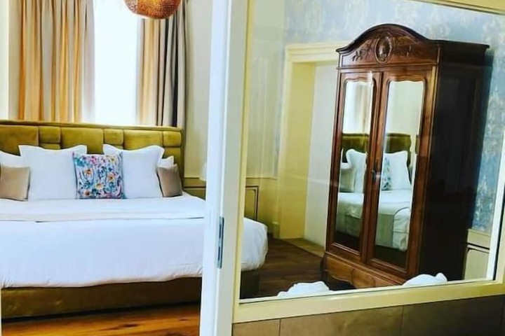 Room 26 of 78