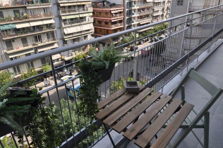 Zennova 82 City Center Apt