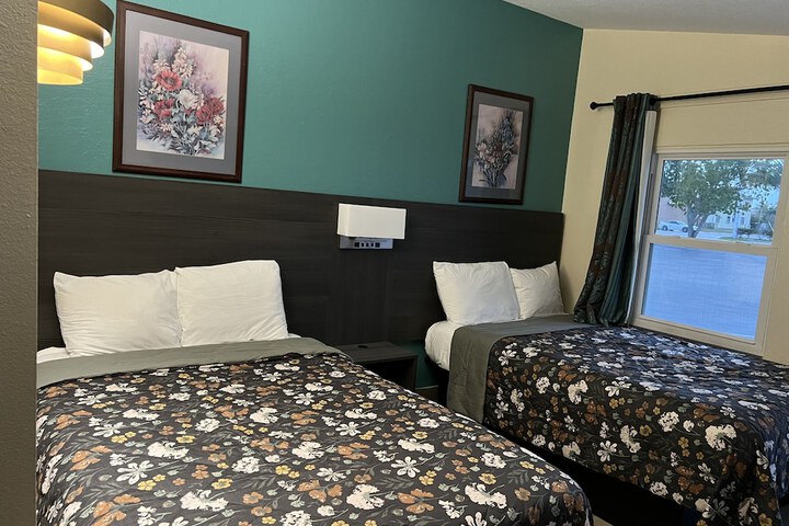 Room 22 of 35