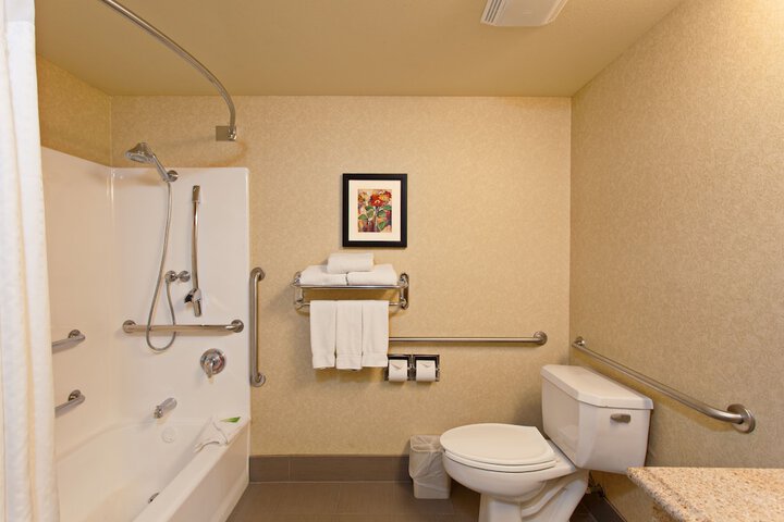 Standard 2 Double Beds Accessible (9 of 15)