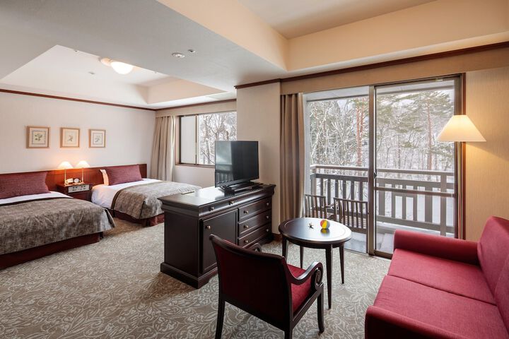 Room 3 of 62