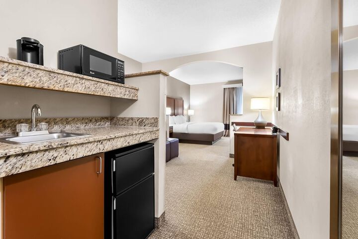 Room 7 of 38