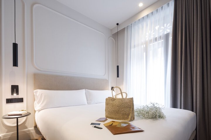 Room 14 of 32
