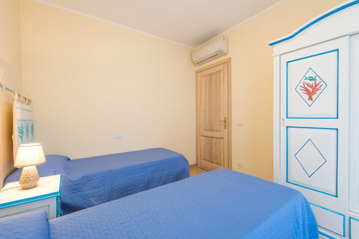 Room 26 of 104