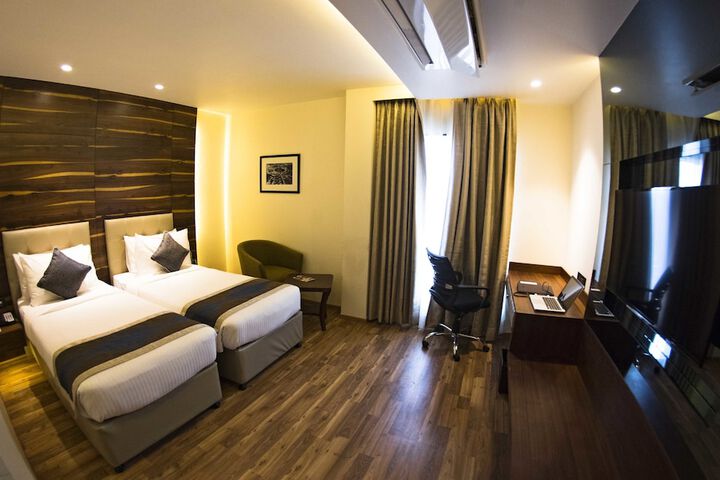 Room 18 of 49