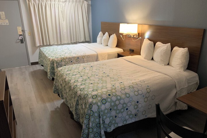 Studio 2 Double Beds (7 of 8)