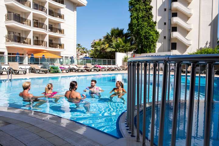Pools & Facilities