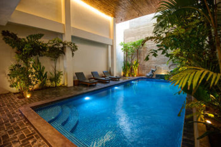 Pool 41 of 53