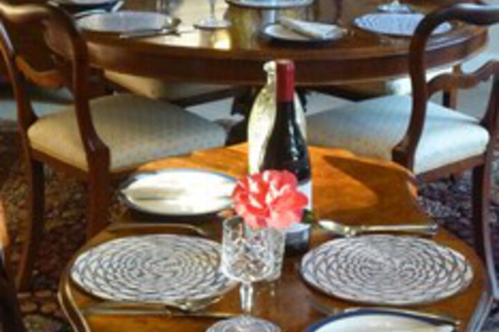 Dining 7 of 58