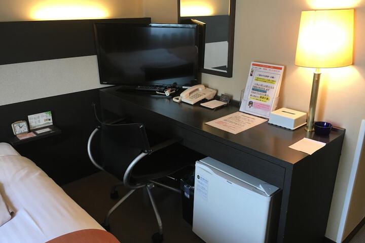 Room 8 of 29